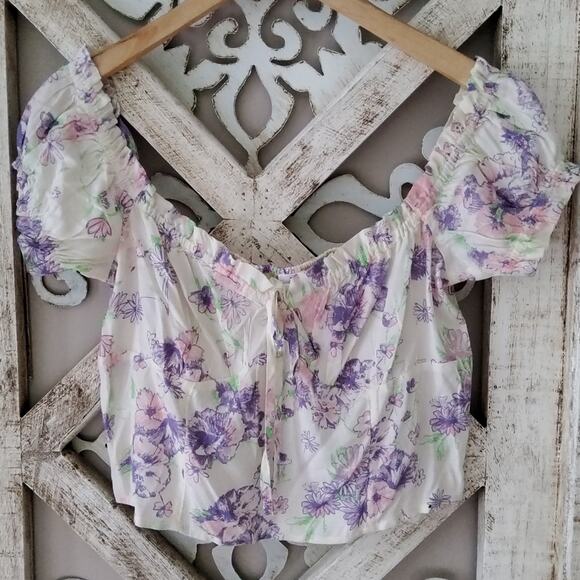 Abound Women's Floral Off-Shoulder Smocked Crop Top - Picture 2 of 6